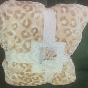 Leopard Print Tan Throw Blanket